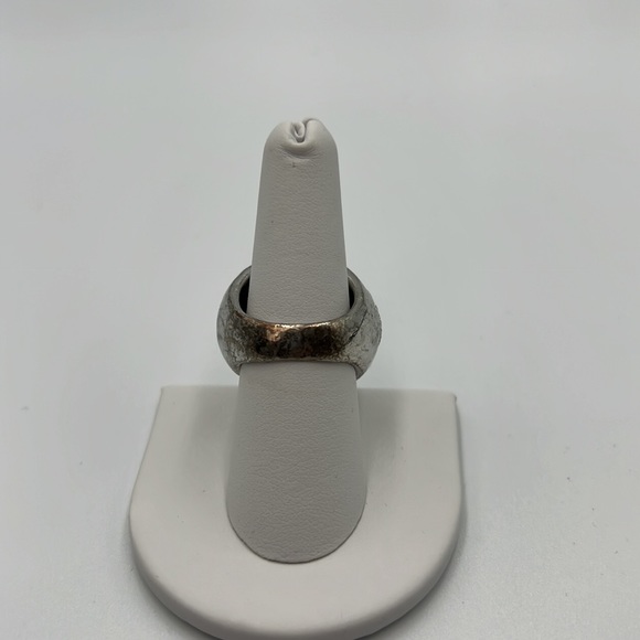 FAUX DIAMOND COCKTAIL RING - Picture 2 of 2